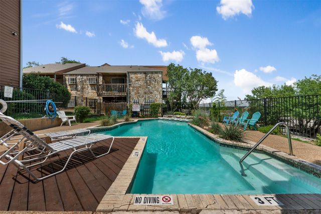 6903 Deatonhill DR 15, Austin, TX 78745