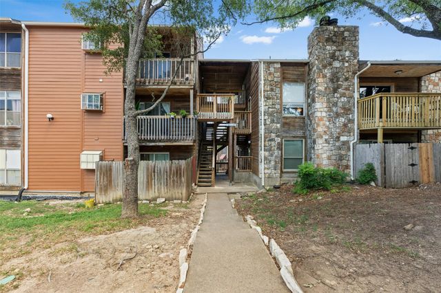 6903 Deatonhill DR 15, Austin, TX 78745