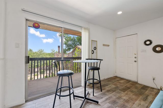 6903 Deatonhill DR 15, Austin, TX 78745