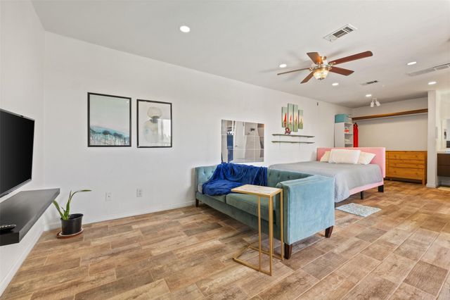 6903 Deatonhill DR 15, Austin, TX 78745
