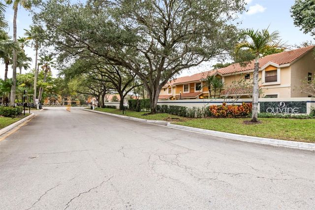 3726 Coral Tree Cir 3726, Coconut Creek, FL 33073