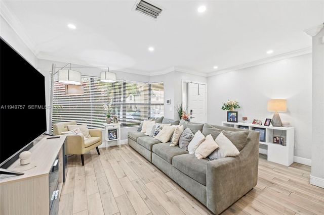 3726 Coral Tree Cir 3726, Coconut Creek, FL 33073