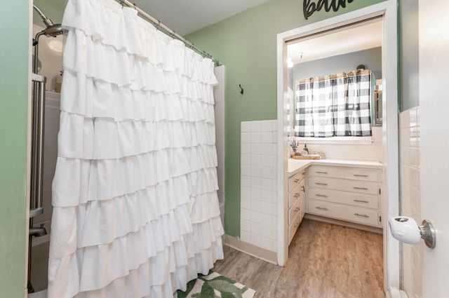 629 Olson Avenue, Windom, MN 56101