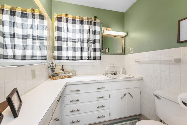 629 Olson Avenue, Windom, MN 56101