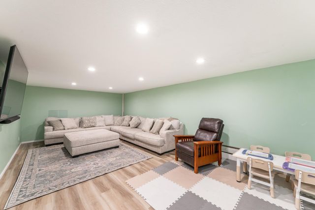 629 Olson Avenue, Windom, MN 56101