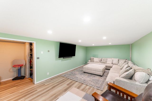 629 Olson Avenue, Windom, MN 56101