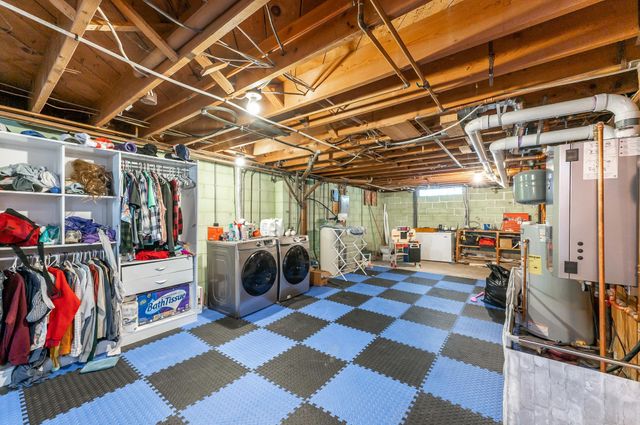 629 Olson Avenue, Windom, MN 56101