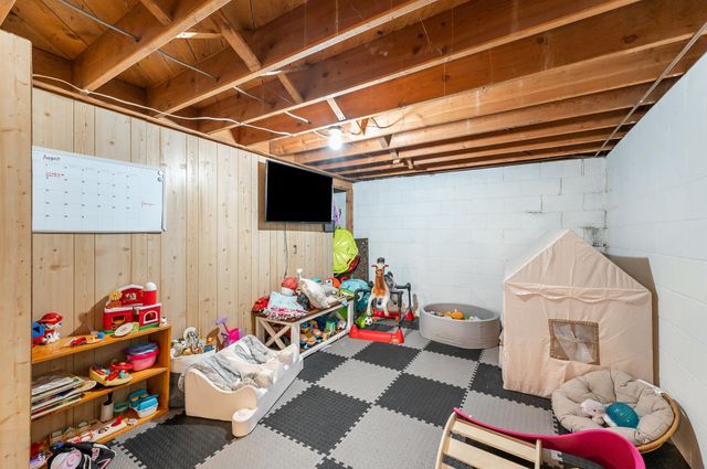 629 Olson Avenue, Windom, MN 56101