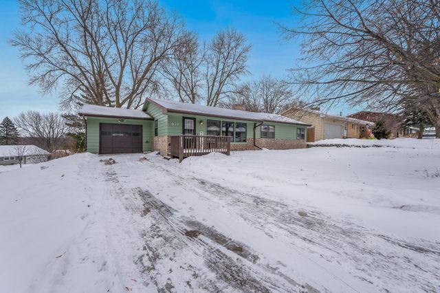 629 Olson Avenue, Windom, MN 56101