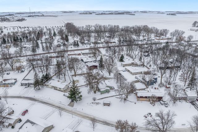 629 Olson Avenue, Windom, MN 56101