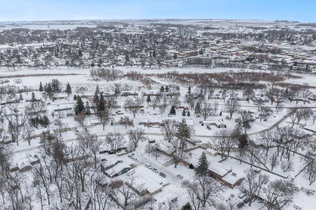 629 Olson Avenue, Windom, MN 56101