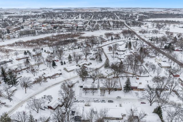 629 Olson Avenue, Windom, MN 56101