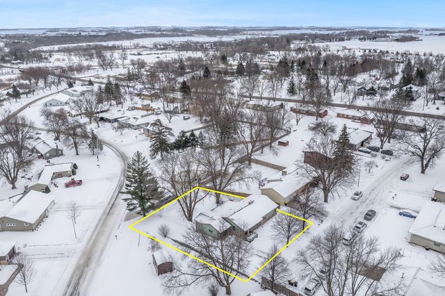 629 Olson Avenue, Windom, MN 56101