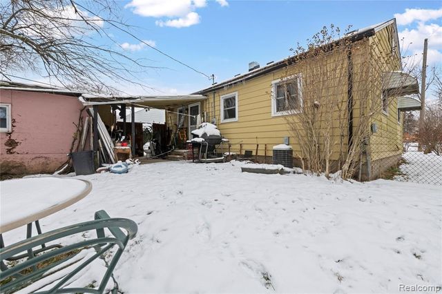 215 W Ainsworth Street, Ypsilanti, MI 48197