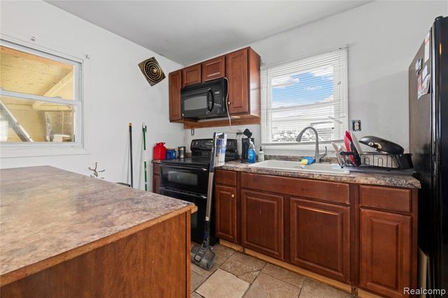 215 W Ainsworth Street, Ypsilanti, MI 48197