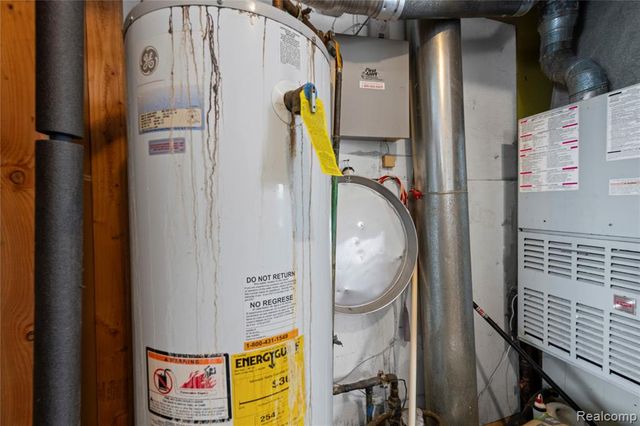 215 W Ainsworth Street, Ypsilanti, MI 48197