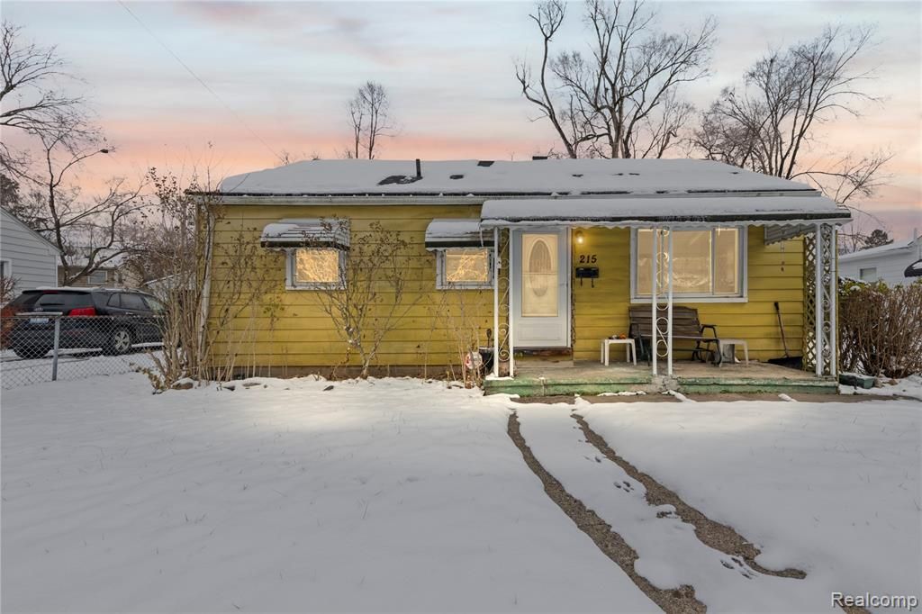 215 W Ainsworth Street, Ypsilanti, MI 48197