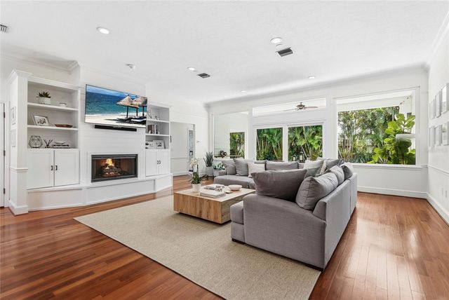 1920 WISTERIA STREET, Sarasota, FL 34239