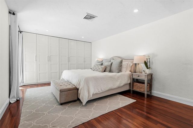 1920 WISTERIA STREET, Sarasota, FL 34239