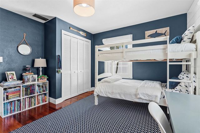 1920 WISTERIA STREET, Sarasota, FL 34239