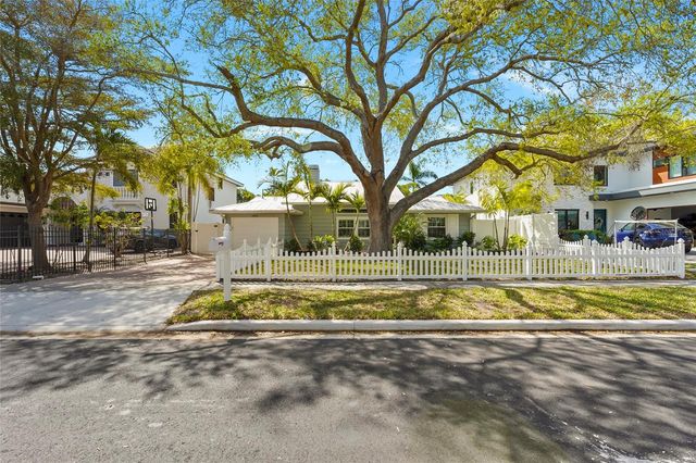 1920 WISTERIA STREET, Sarasota, FL 34239