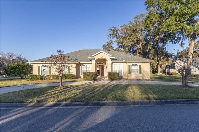2243 SE LAUREL RUN DRIVE, Ocala, FL 34471