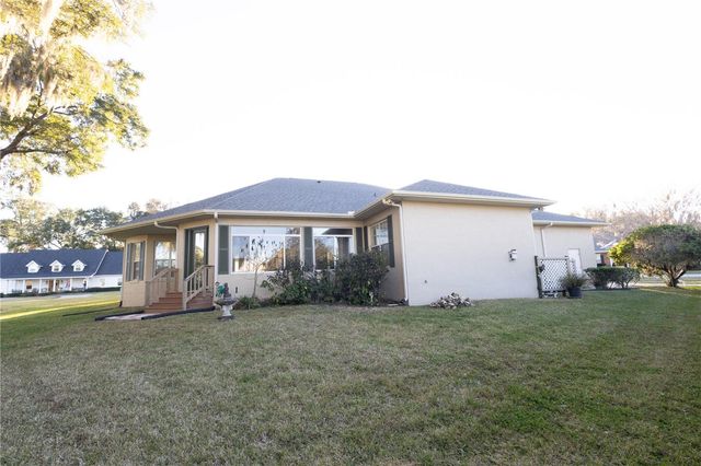 2243 SE LAUREL RUN DRIVE, Ocala, FL 34471