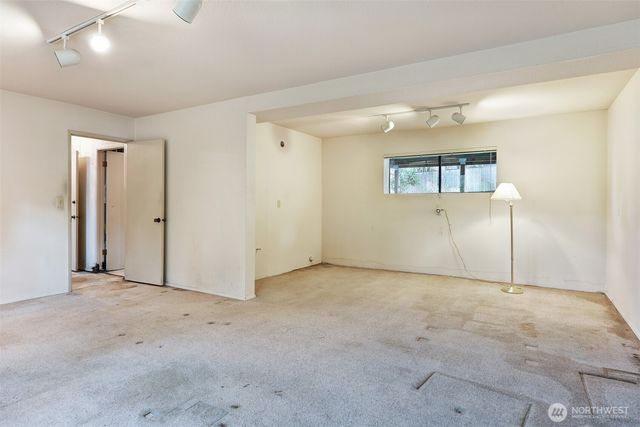 19624 62nd Avenue NE, Kenmore, WA 98028