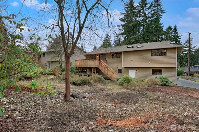 19624 62nd Avenue NE, Kenmore, WA 98028