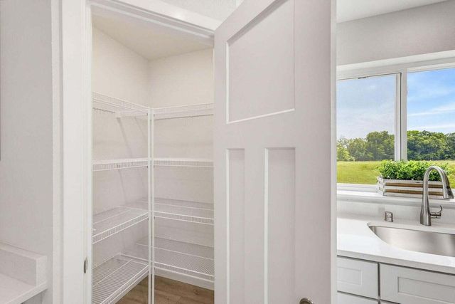 N156W19311 East Gate DRIVE, Jackson, WI 53037