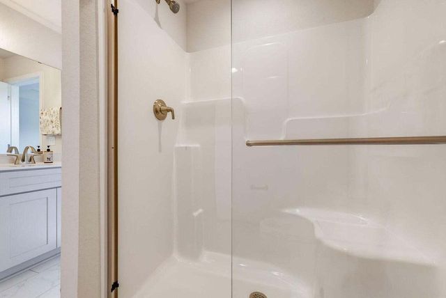 N156W19311 East Gate DRIVE, Jackson, WI 53037
