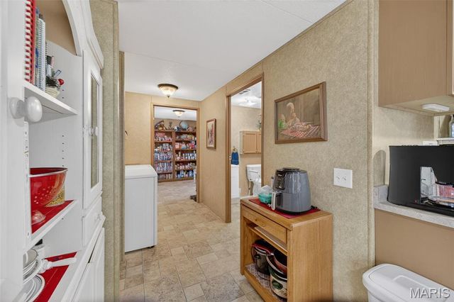 19661 Clover Road, Lebanon, MO 65536