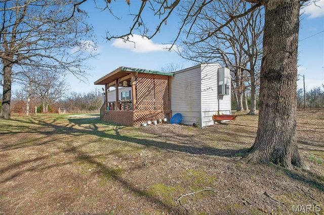 19661 Clover Road, Lebanon, MO 65536