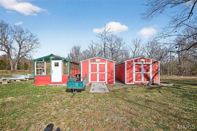 19661 Clover Road, Lebanon, MO 65536