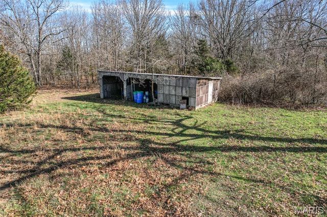 19661 Clover Road, Lebanon, MO 65536