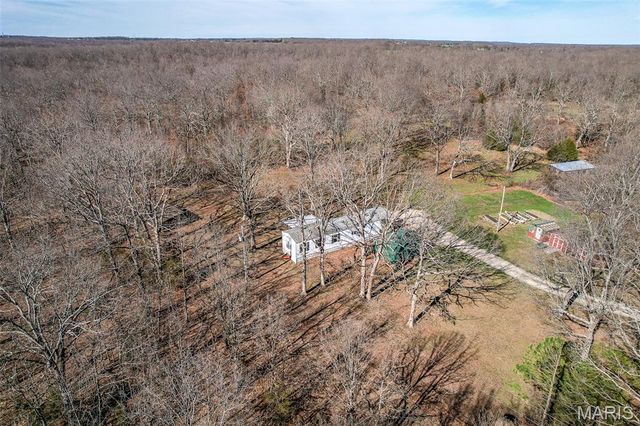 19661 Clover Road, Lebanon, MO 65536