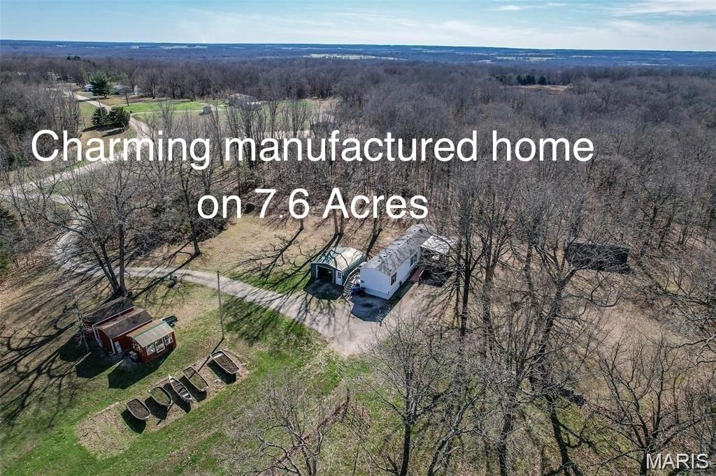 19661 Clover Road, Lebanon, MO 65536