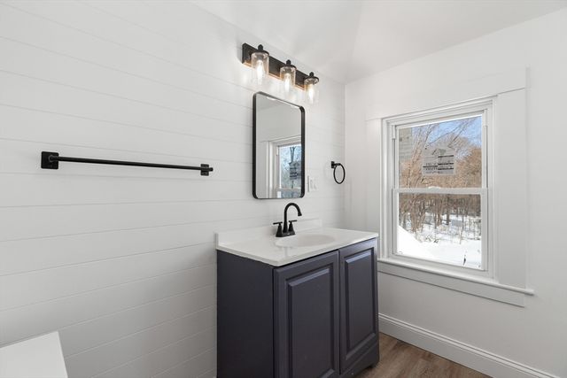 949 Union St, Rockland, MA 02370