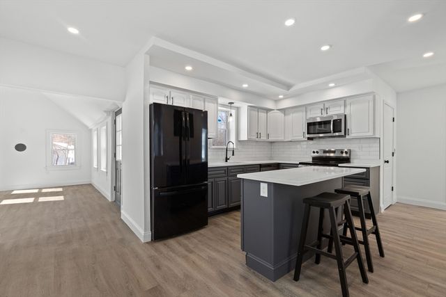 949 Union St, Rockland, MA 02370