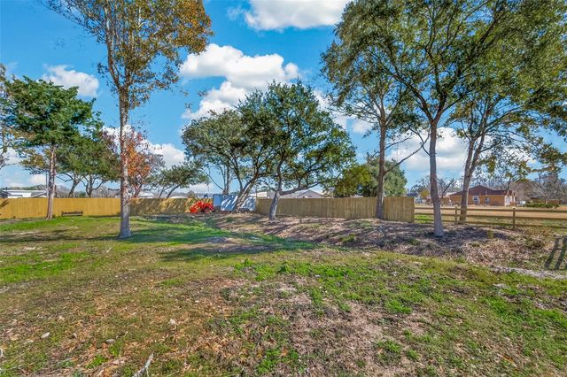 3395 Avenue G, Dickinson, TX 77539