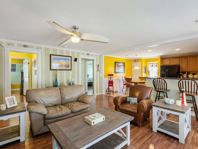 408 Lakewind Drive, Moncks Corner, SC 29461