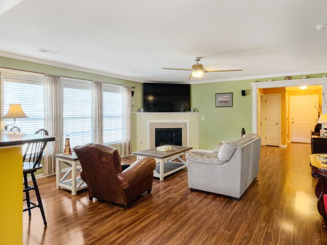 408 Lakewind Drive, Moncks Corner, SC 29461