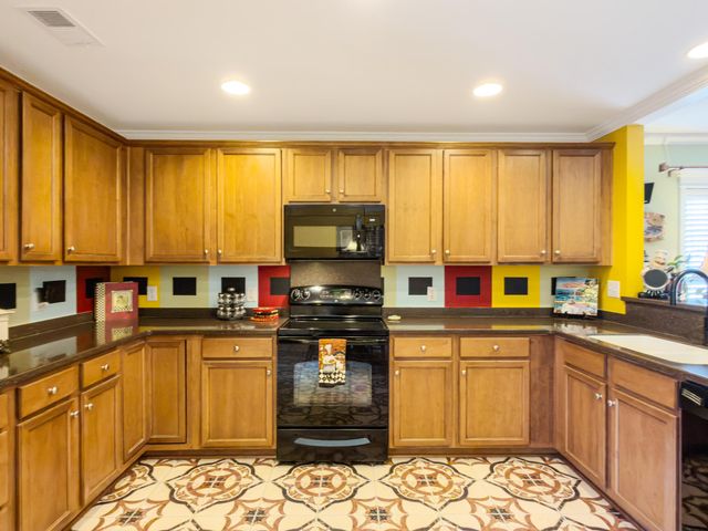 408 Lakewind Drive, Moncks Corner, SC 29461