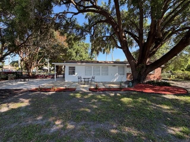 4556 Woodmere Ln, Lake Worth, FL 33463