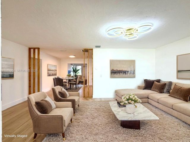 4556 Woodmere Ln, Lake Worth, FL 33463