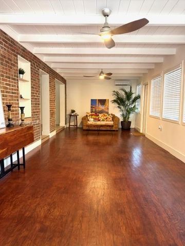 4556 Woodmere Ln, Lake Worth, FL 33463