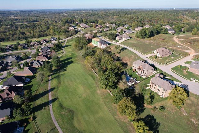 3240 W Bluffview Street, Springfield, MO 65810