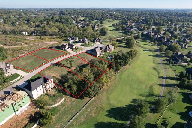 3240 W Bluffview Street, Springfield, MO 65810