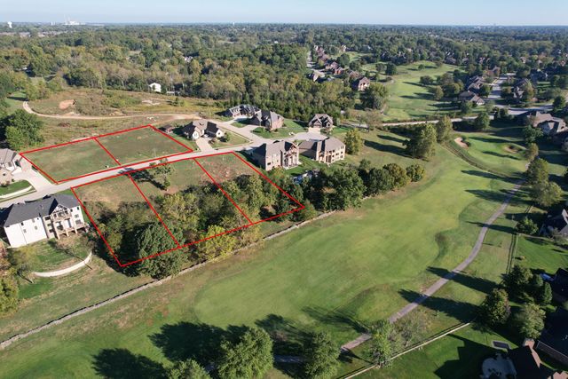 3240 W Bluffview Street, Springfield, MO 65810