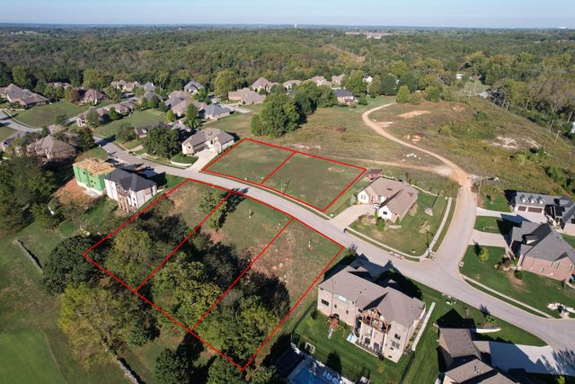 3240 W Bluffview Street, Springfield, MO 65810